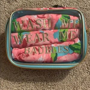 Lilly Pulitzer wash and Wear travel set